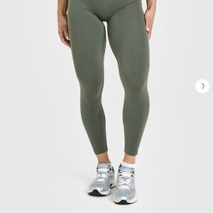 Oner Active - NWT Dark Khaki Effortless Leggings Sz Med. Regular length